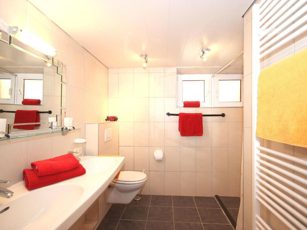 Apartment Christian By Interhome Fuegen
